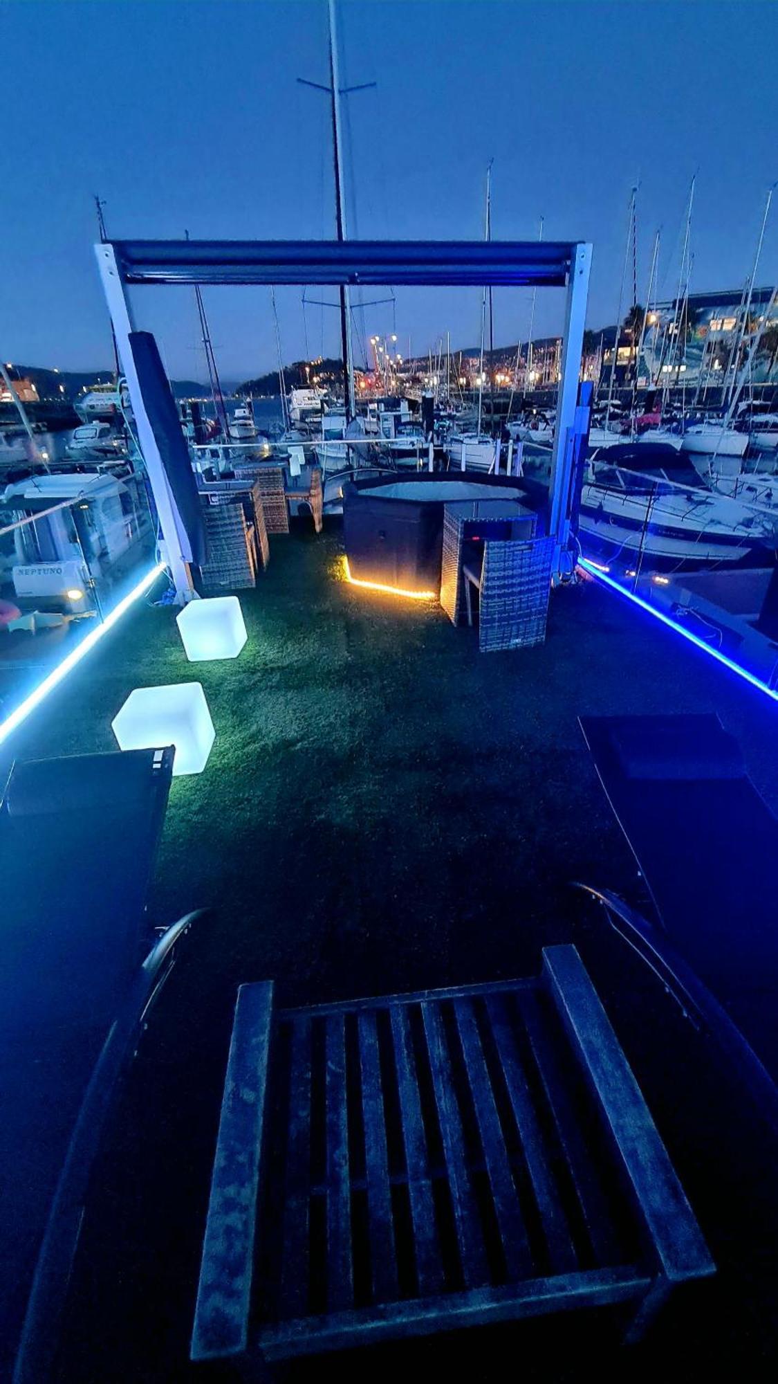 Barco-Apartamento En El Nautico De ヴィーゴ エクステリア 写真