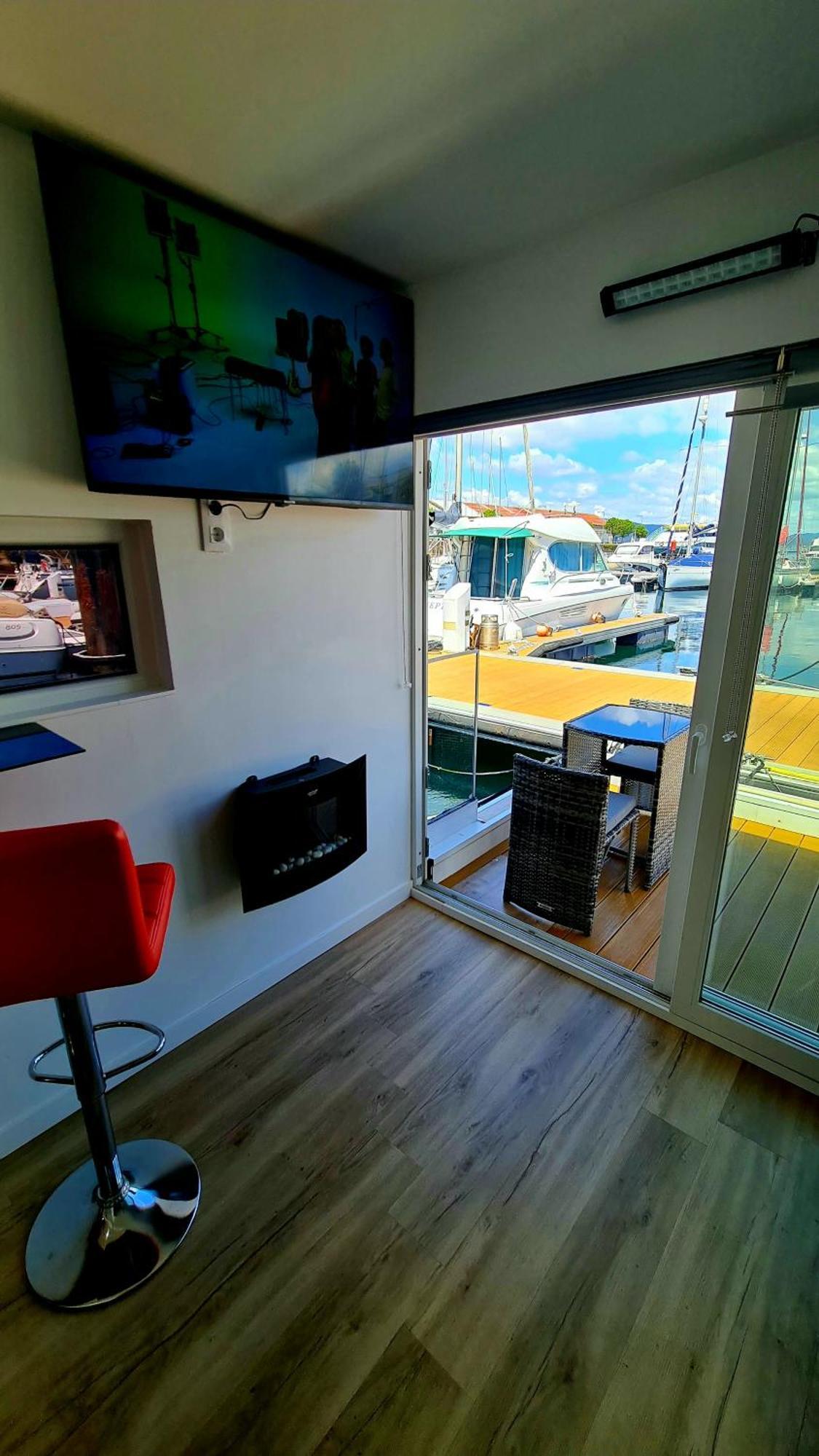 Barco-Apartamento En El Nautico De ヴィーゴ エクステリア 写真